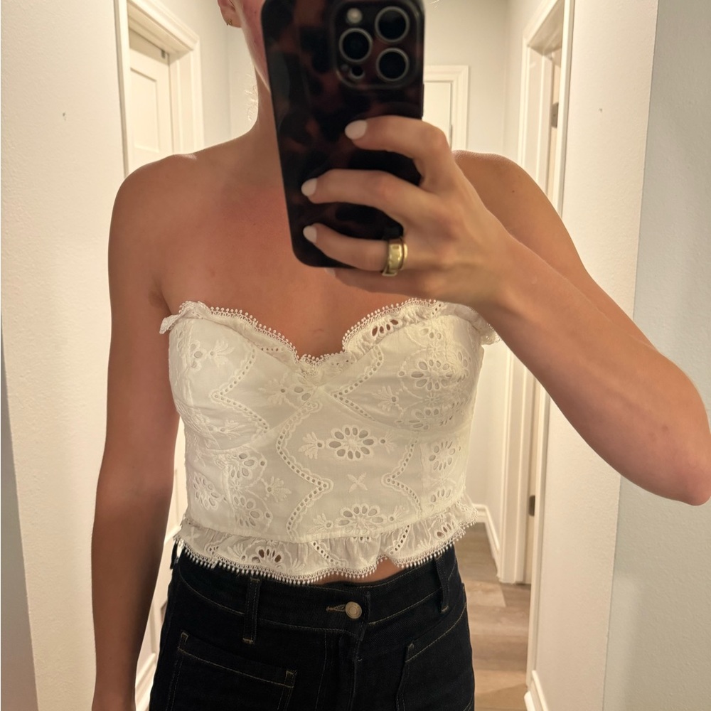 DO+BE White Eyelet Lace Strapless Crop Camisole